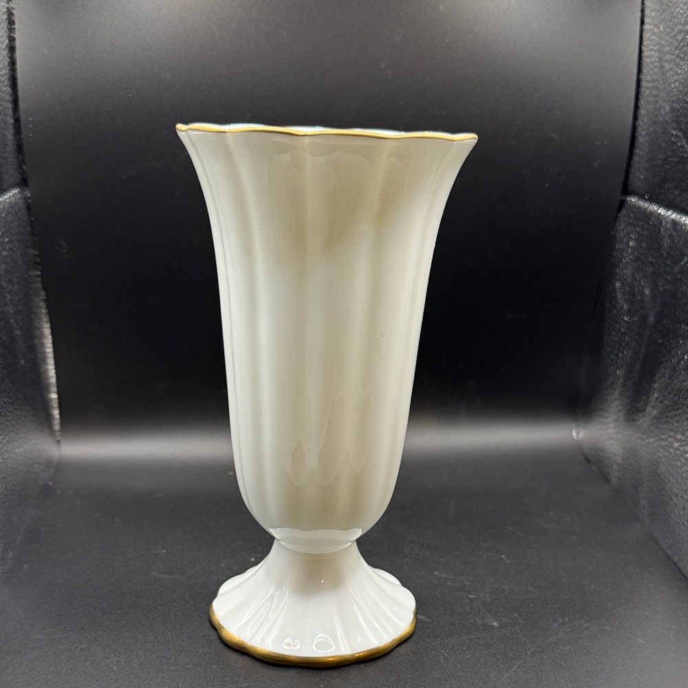 Christian Dior “ Art of the Table” Vase - Picture 1 of 8